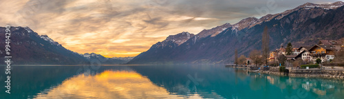 瑞士布里恩茨湖的日落