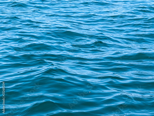 蓝色的密歇根湖水面荡漾